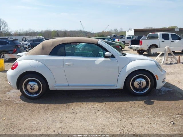 2016 Volkswagen Beetle 1.8t Se მანქანა იყიდება აუქციონზე, vin: 3VW517AT4GM803872, აუქციონის ნომერი: 44691805