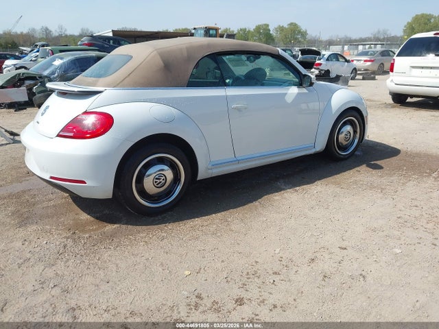 2016 Volkswagen Beetle 1.8t Se მანქანა იყიდება აუქციონზე, vin: 3VW517AT4GM803872, აუქციონის ნომერი: 44691805