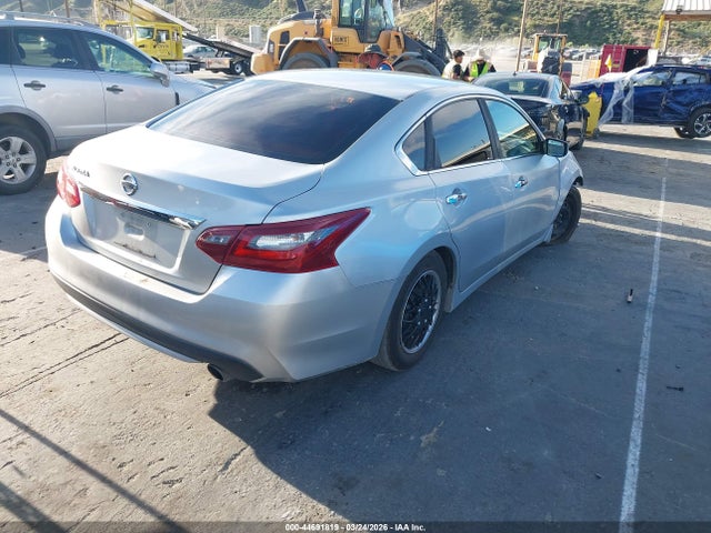 2018 NISSAN ALTIMA 1N4AL3AP9JC231297 Photo 3