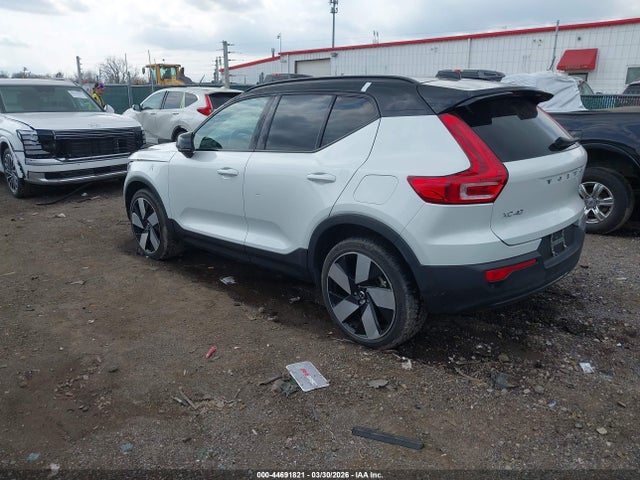2023 VOLVO XC40 RECHARGE PURE ELECTRIC YV4ED3UM2P2082317 Photo 2