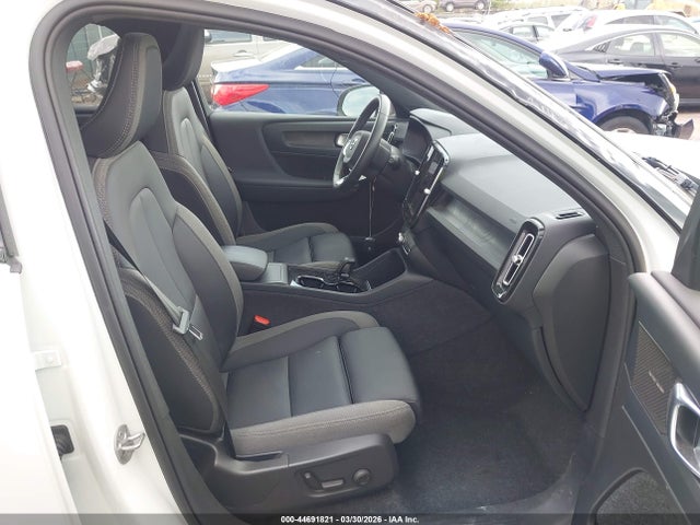 2023 VOLVO XC40 RECHARGE PURE ELECTRIC YV4ED3UM2P2082317 Photo 4
