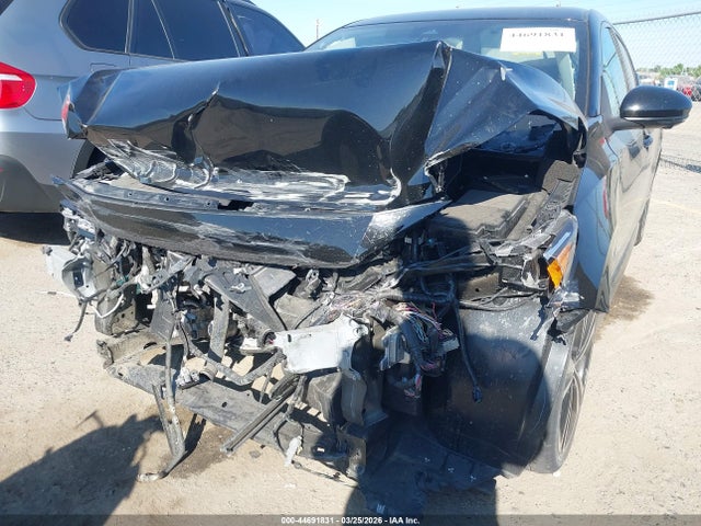 Продажа на аукционе авто 2022 Nissan Sentra Sr Xtronic Cvt, vin: 3N1AB8DV3NY321629, номер лота: 44691831