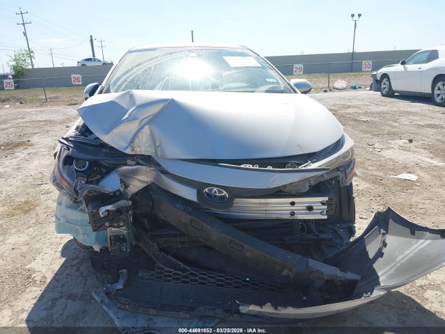 2022 Toyota Corolla Hybrid Le მანქანა იყიდება აუქციონზე, vin: JTDEAMDE0NJ038846, აუქციონის ნომერი: 44691852