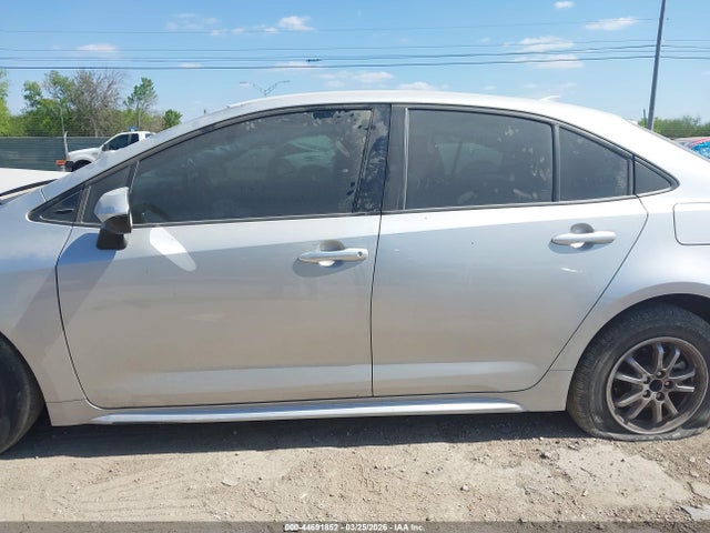 2022 Toyota Corolla Hybrid Le მანქანა იყიდება აუქციონზე, vin: JTDEAMDE0NJ038846, აუქციონის ნომერი: 44691852