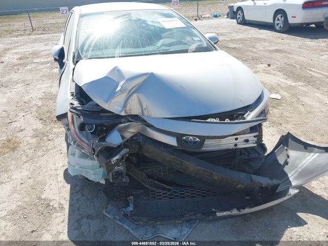 2022 Toyota Corolla Hybrid Le მანქანა იყიდება აუქციონზე, vin: JTDEAMDE0NJ038846, აუქციონის ნომერი: 44691852