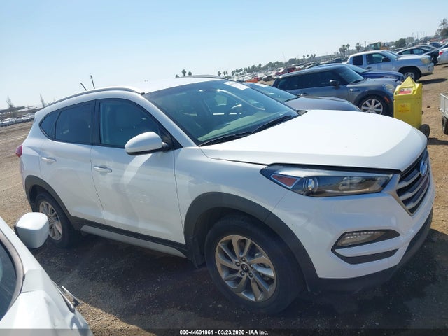 KM8J33A47HU598571 Hyundai TUCSON SE
