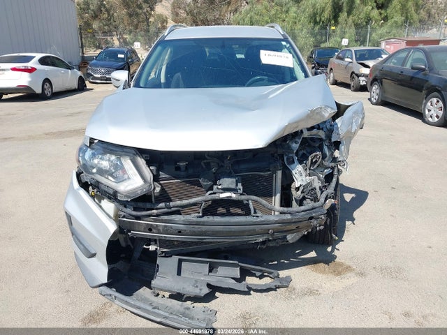 Nissan ROGUE SV 2017 KNMAT2MT0HP601861 Image 12