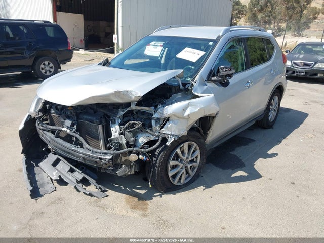 Nissan ROGUE SV 2017 KNMAT2MT0HP601861 Image 2