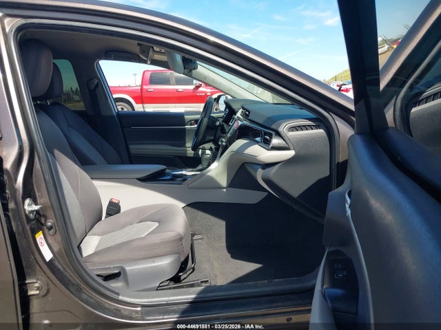 2019 TOYOTA CAMRY 4T1B11HK7KU173894 Photo 4