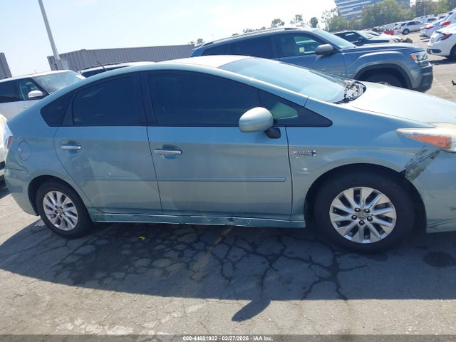 Toyota PRIUS PLUG-IN 2014 JTDKN3DP5E3054757 Image 13