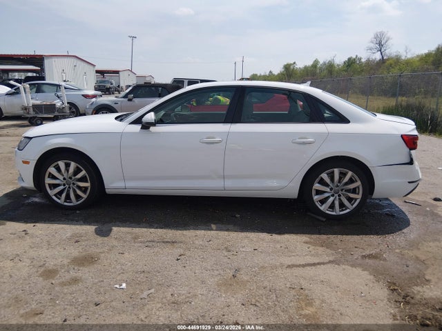 Aukcja sprzedaży 2017 Audi A4 2.0t Ultra Premium, vin: WAUGMAF4XHN060821, numer aukcji: 44691929