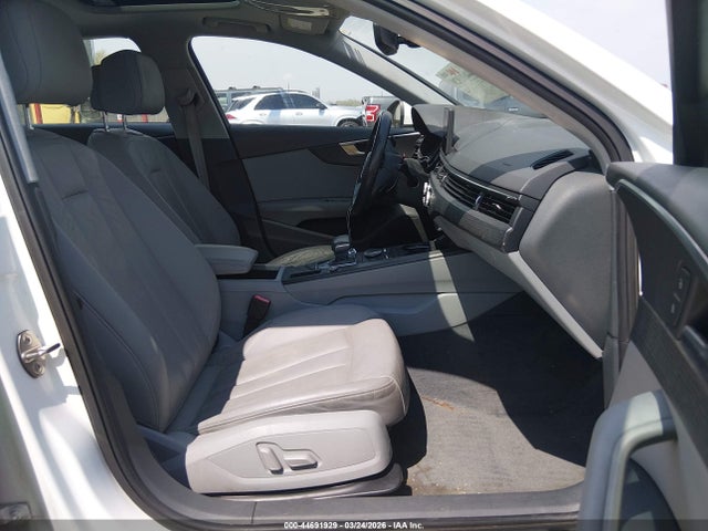 Aukcja sprzedaży 2017 Audi A4 2.0t Ultra Premium, vin: WAUGMAF4XHN060821, numer aukcji: 44691929