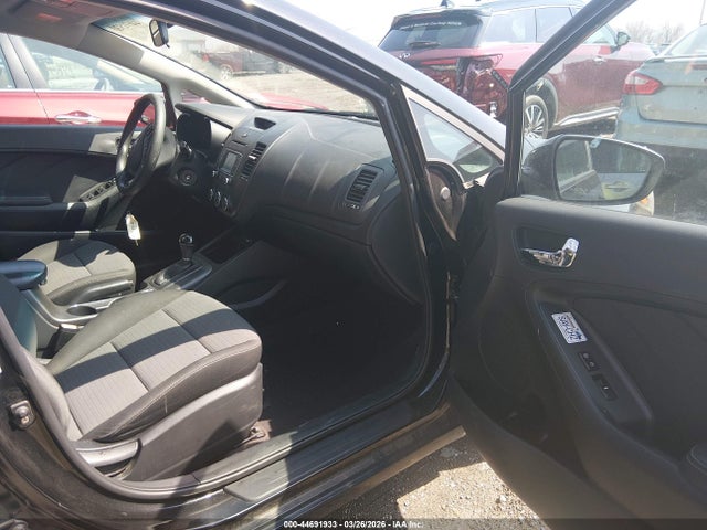 Продажа на аукционе авто 2016 Kia Forte Lx, vin: KNAFX4A64G5476777, номер лота: 44691933