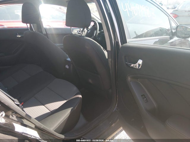 Продажа на аукционе авто 2016 Kia Forte Lx, vin: KNAFX4A64G5476777, номер лота: 44691933