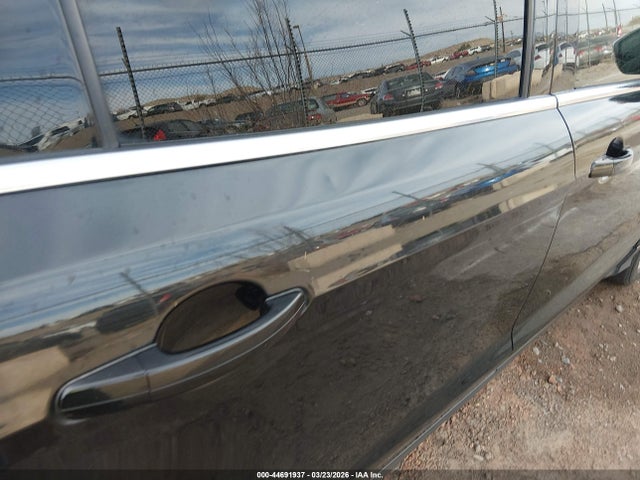1FMCU9JX8EUA82346 Ford Escape Titanium