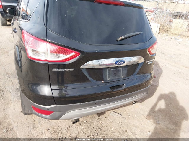 1FMCU9JX8EUA82346 Ford Escape Titanium