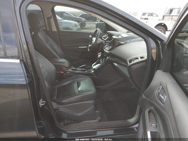 1FMCU9JX8EUA82346 Ford Escape Titanium