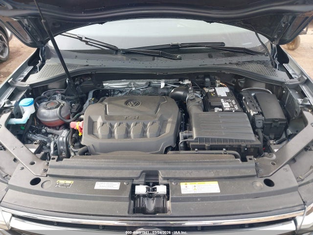 Продажа на аукционе авто 2024 Volkswagen Tiguan 2.0t Sel R-line, vin: 3VV4B7AX2RM180562, номер лота: 44691941