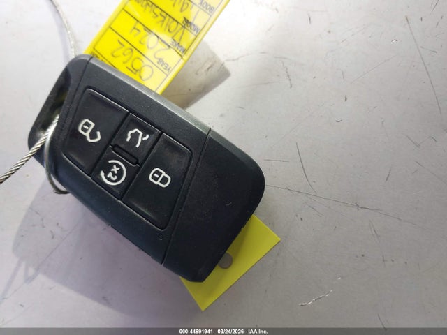 Продажа на аукционе авто 2024 Volkswagen Tiguan 2.0t Sel R-line, vin: 3VV4B7AX2RM180562, номер лота: 44691941