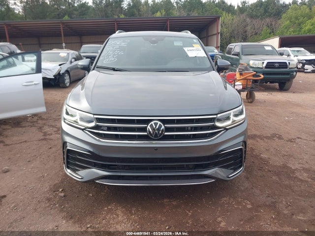 Продажа на аукционе авто 2024 Volkswagen Tiguan 2.0t Sel R-line, vin: 3VV4B7AX2RM180562, номер лота: 44691941