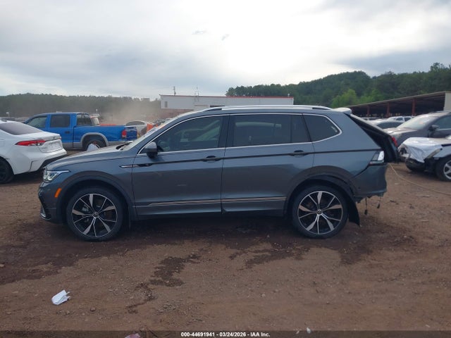 Продажа на аукционе авто 2024 Volkswagen Tiguan 2.0t Sel R-line, vin: 3VV4B7AX2RM180562, номер лота: 44691941
