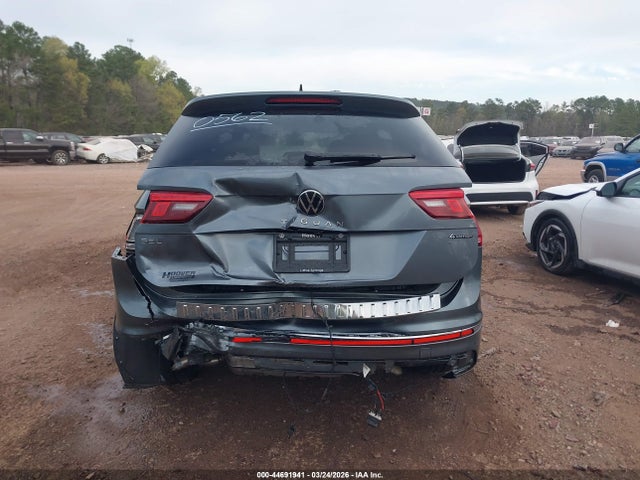 Продажа на аукционе авто 2024 Volkswagen Tiguan 2.0t Sel R-line, vin: 3VV4B7AX2RM180562, номер лота: 44691941