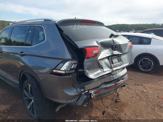Продажа на аукционе авто 2024 Volkswagen Tiguan 2.0t Sel R-line, vin: 3VV4B7AX2RM180562, номер лота: 44691941