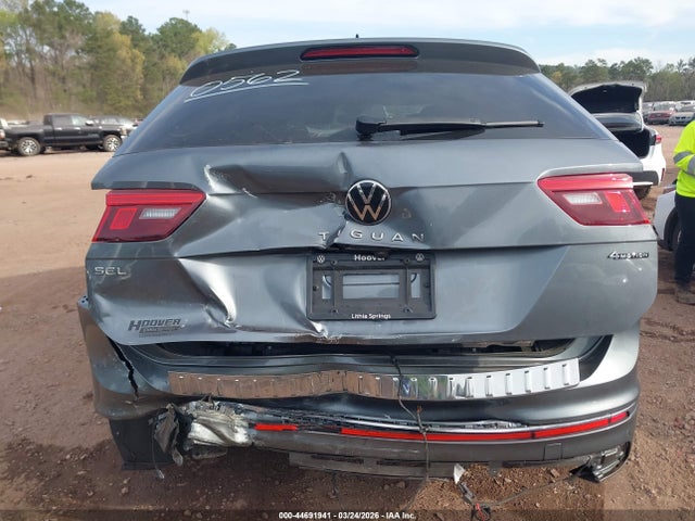Продажа на аукционе авто 2024 Volkswagen Tiguan 2.0t Sel R-line, vin: 3VV4B7AX2RM180562, номер лота: 44691941