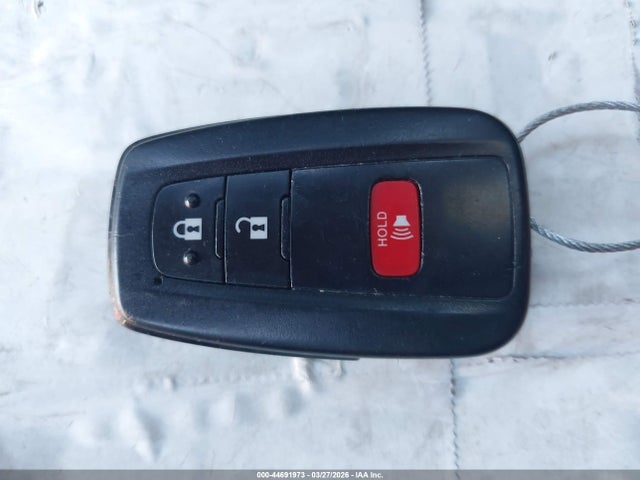 JTND4RBE9L3079007 Toyota COROLLA SE