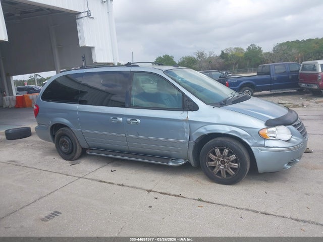 44691977 :رقم المزاد ، 2C4GP54L85R422347 vin ، 2005 Chrysler Town & Country Touring مزاد بيع