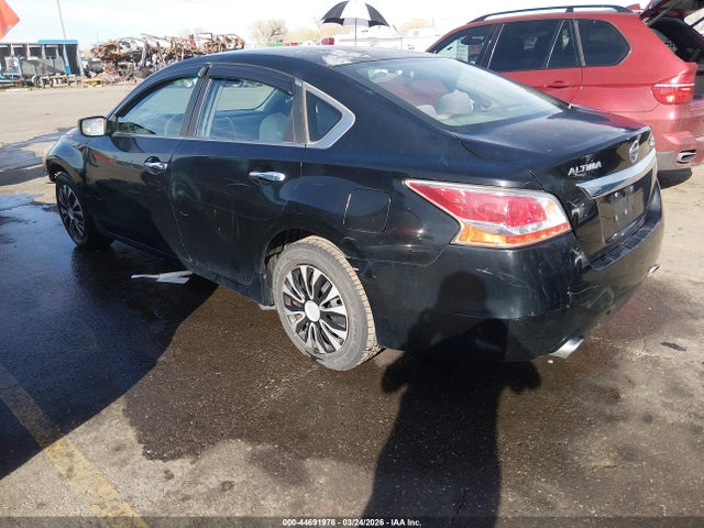 2015 Nissan Altima 2.5/2.5 S/2.5 Sl/2.5 Sv მანქანა იყიდება აუქციონზე, vin: 1N4AL3AP5FC262019, აუქციონის ნომერი: 44691978
