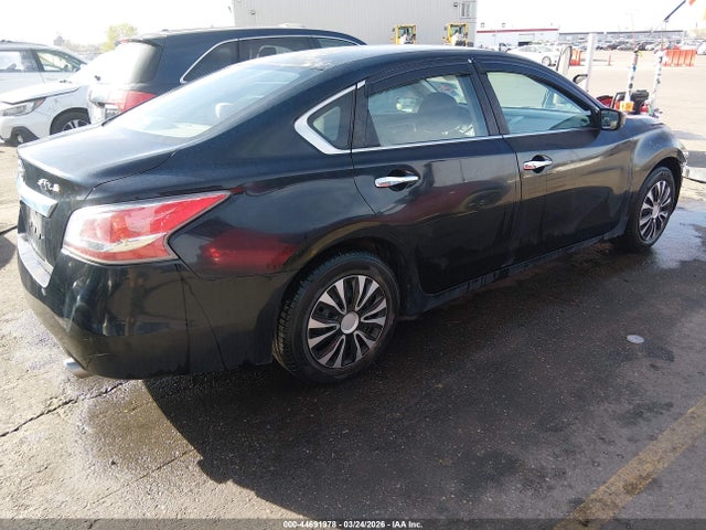 2015 Nissan Altima 2.5/2.5 S/2.5 Sl/2.5 Sv მანქანა იყიდება აუქციონზე, vin: 1N4AL3AP5FC262019, აუქციონის ნომერი: 44691978