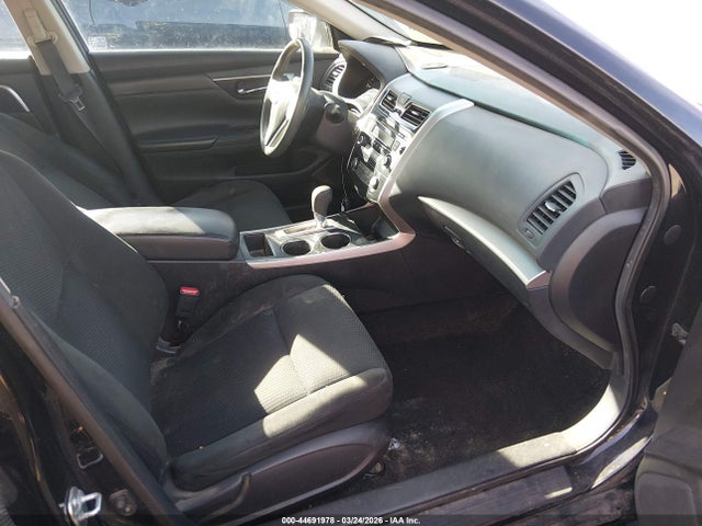 2015 Nissan Altima 2.5/2.5 S/2.5 Sl/2.5 Sv მანქანა იყიდება აუქციონზე, vin: 1N4AL3AP5FC262019, აუქციონის ნომერი: 44691978