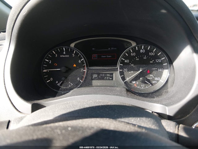 2015 Nissan Altima 2.5/2.5 S/2.5 Sl/2.5 Sv მანქანა იყიდება აუქციონზე, vin: 1N4AL3AP5FC262019, აუქციონის ნომერი: 44691978