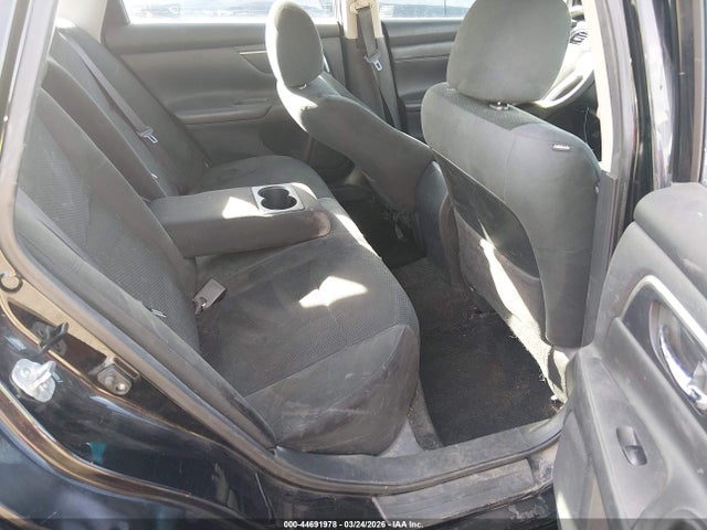2015 Nissan Altima 2.5/2.5 S/2.5 Sl/2.5 Sv მანქანა იყიდება აუქციონზე, vin: 1N4AL3AP5FC262019, აუქციონის ნომერი: 44691978