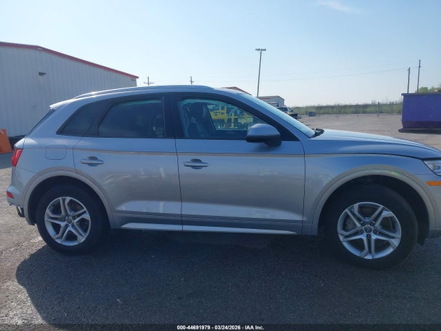 Продаж на аукціоні авто 2018 Audi Q5 2.0t Premium/2.0t Tech Premium, vin: WA1ANAFY7J2114781, номер лоту: 44691979