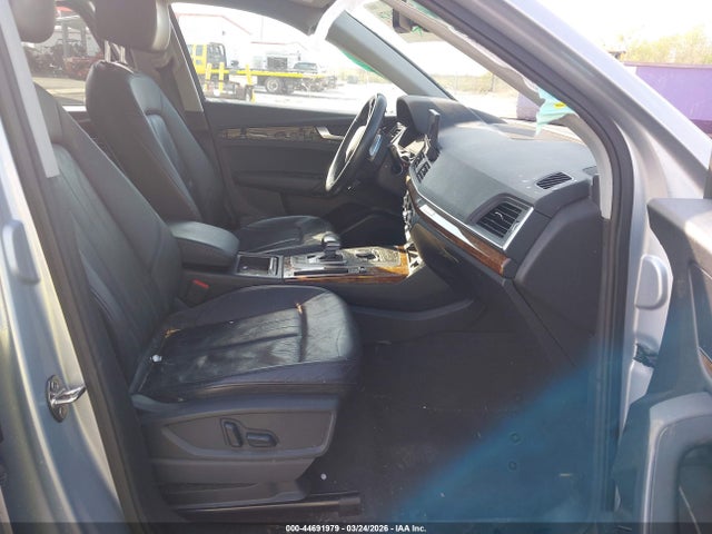 Продаж на аукціоні авто 2018 Audi Q5 2.0t Premium/2.0t Tech Premium, vin: WA1ANAFY7J2114781, номер лоту: 44691979