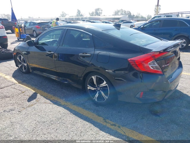44692055 :رقم المزاد ، 19XFC1F90HE005960 vin ، 2017 Honda Civic Touring مزاد بيع