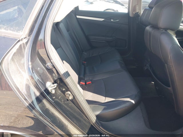 44692055 :رقم المزاد ، 19XFC1F90HE005960 vin ، 2017 Honda Civic Touring مزاد بيع