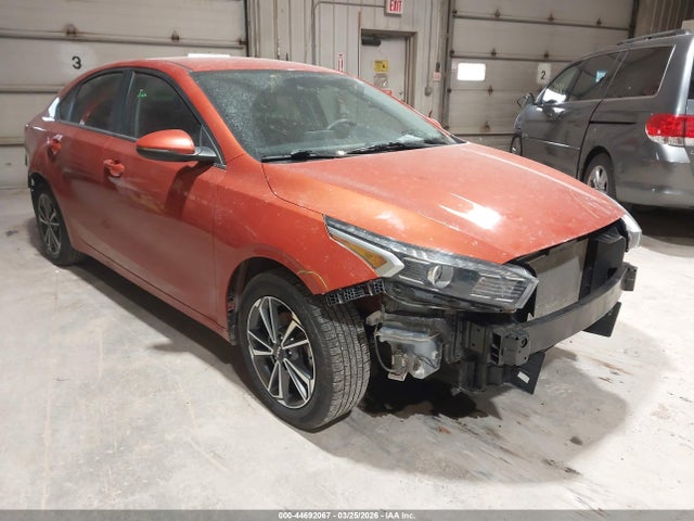 2022 Kia Forte Lxs მანქანა იყიდება აუქციონზე, vin: 3KPF24AD4NE467384, აუქციონის ნომერი: 44692067