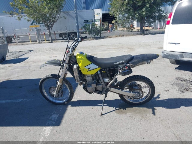 44692071 :رقم المزاد ، JS1SK43A332101311 vin ، 2003 Suzuki Dr-z400 S مزاد بيع