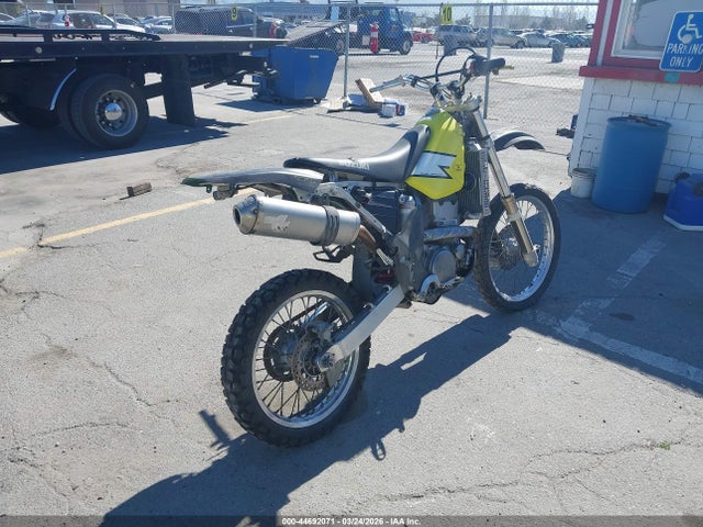 44692071 :رقم المزاد ، JS1SK43A332101311 vin ، 2003 Suzuki Dr-z400 S مزاد بيع