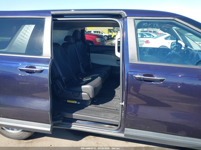 KNDNB4H36R6311657 KIA Carnival Mpv Lx Seat Package