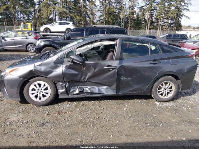 JTDKBRFU6G3008355 Toyota Prius Two