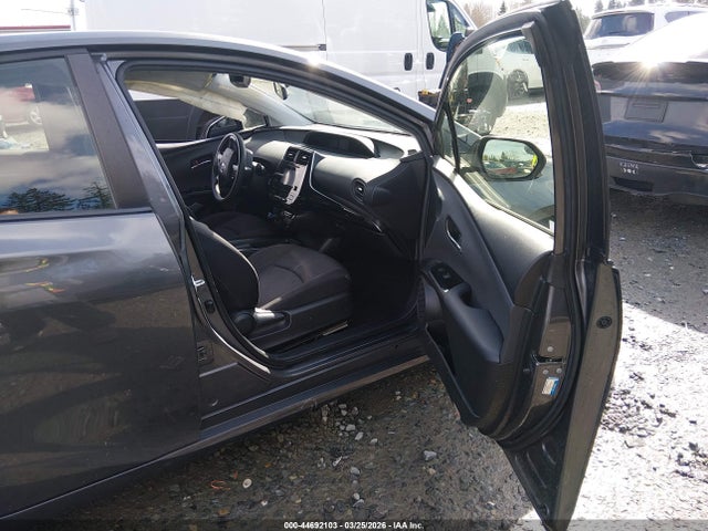 JTDKBRFU6G3008355 Toyota Prius Two