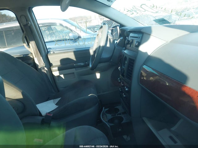 Продаж на аукціоні авто 2008 Chrysler Town & Country Lx, vin: 2A8HR44HX8R708265, номер лоту: 44692146