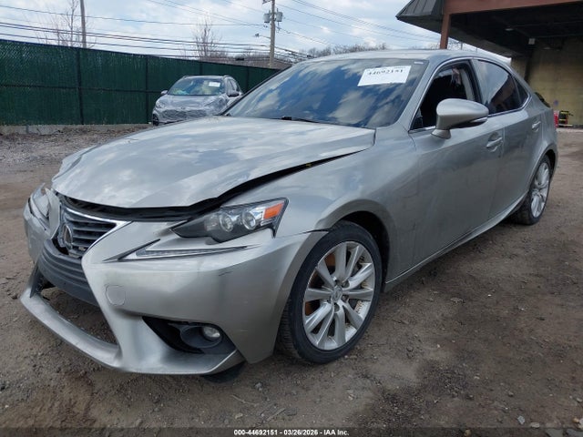 44692151 :رقم المزاد ، JTHCM1D29G5010637 vin ، 2016 Lexus Is 300 مزاد بيع