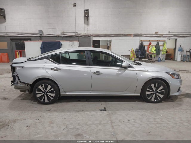 Auction sale of the 2022 Nissan Altima Sv Fwd, vin: 1N4BL4DV4NN398195, lot number: 44692158
