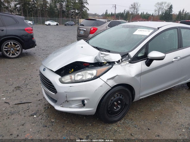 44692171 :رقم المزاد ، 3FADP4AJ5GM154969 vin ، 2016 Ford Fiesta S مزاد بيع