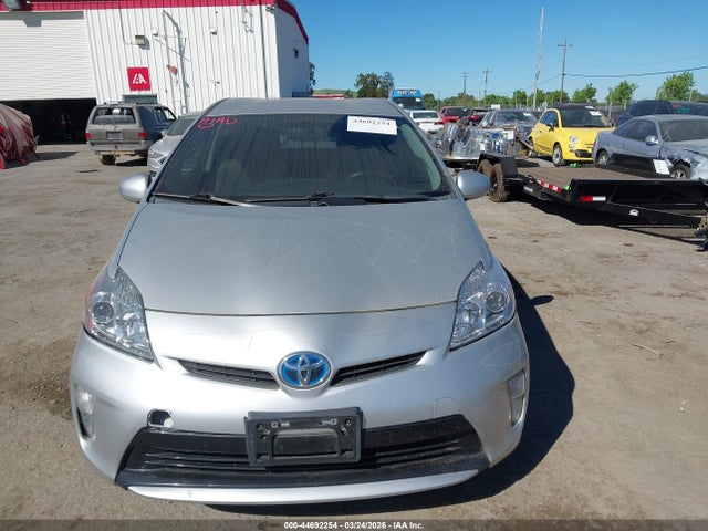 Toyota Prius Two 2015 JTDKN3DU2F0471732 Image 11